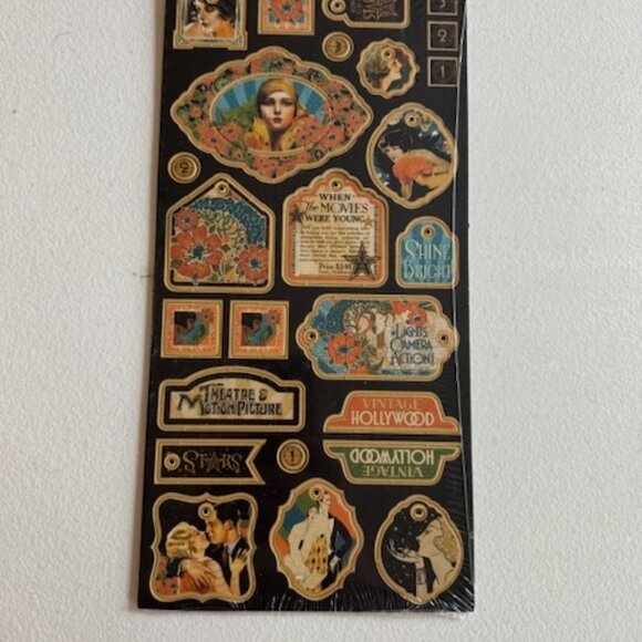NWT Graphic 45 Vintage Hollywood Set of Crafting Papers - Picture 12 of 13